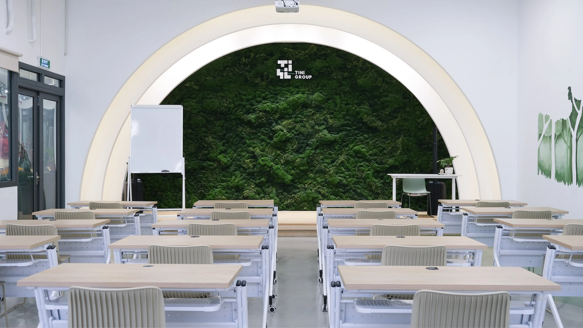 Su kien trong nha tini coworking