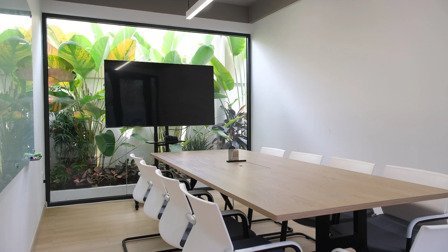 Cho Thuê Phòng Họp Trực Tuyến Tại TP.HCM - Online Giá Rẻ 14 cho thue phong hop tini coworking 11
