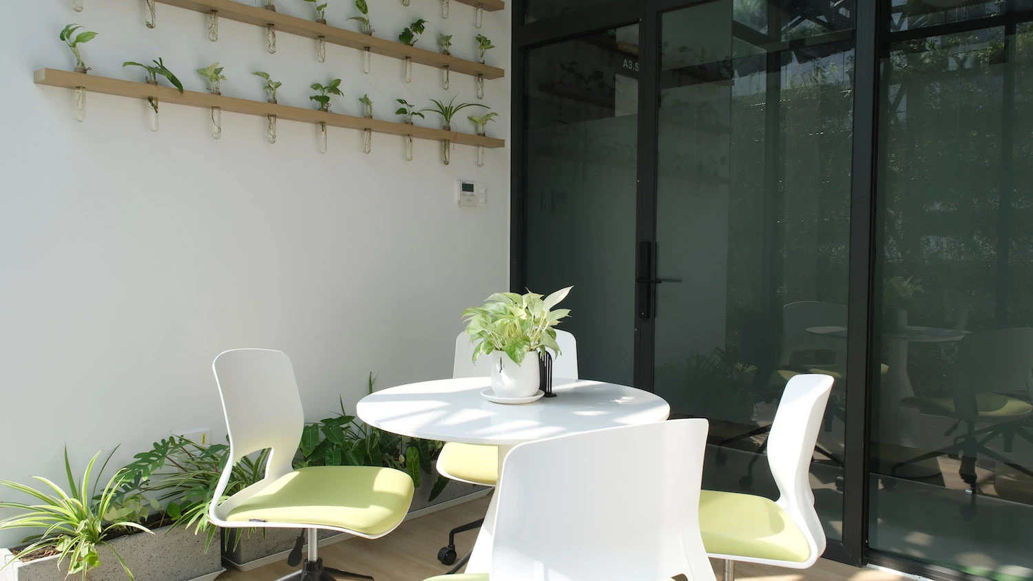 Cho Thuê Phòng Họp Trực Tuyến Tại TP.HCM - Online Giá Rẻ 6 cho thue phong hop tini coworking 111