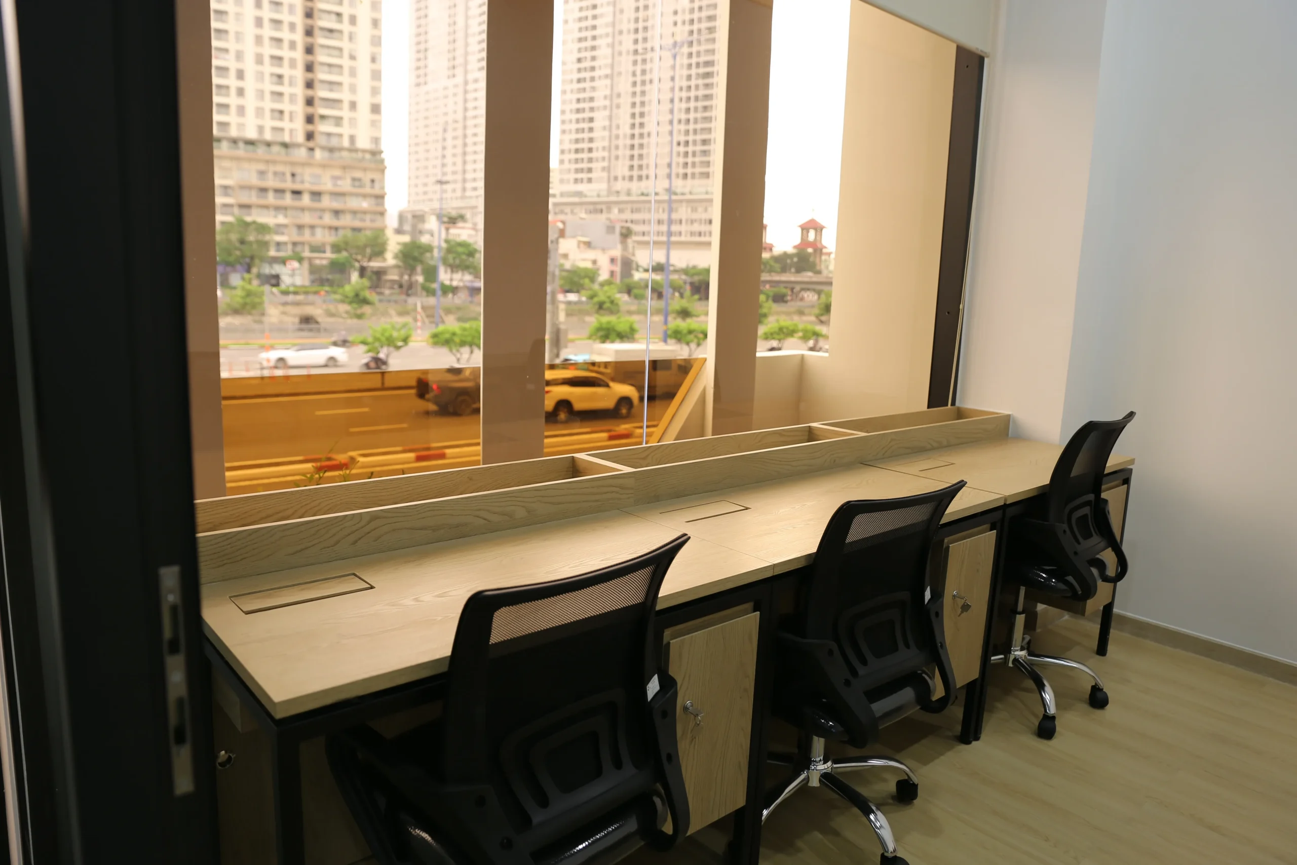 Trải nghiệm TINI Coworking – Không gian làm việc sáng tạo 1 dich-vu-cho-thue-van-phong-tron-goi-tini-coworking