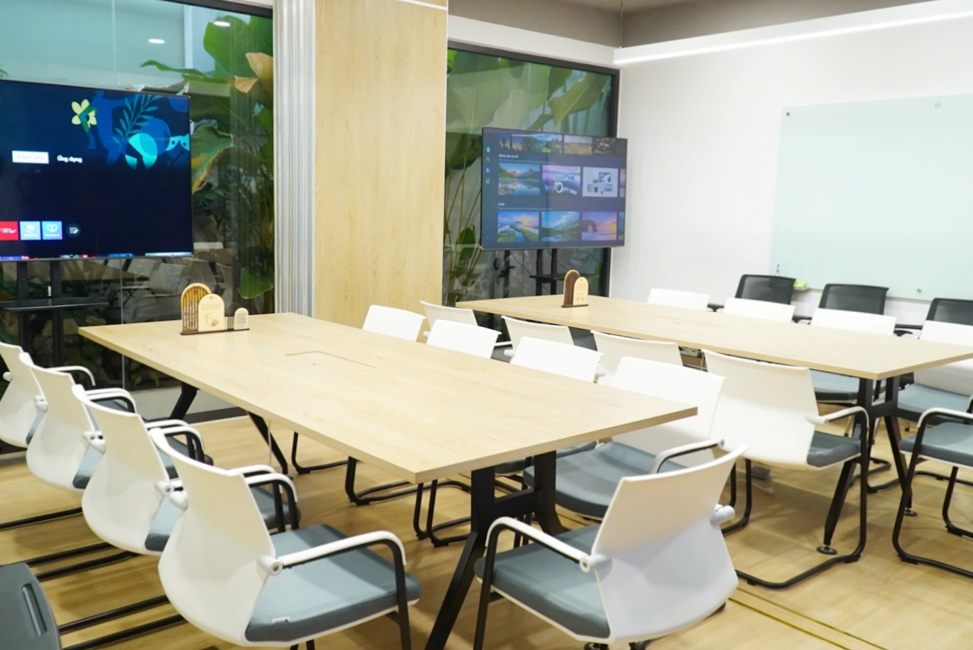 Đăng ký văn phòng ảo giá rẻ tại TP.HCM cho doanh nghiệp 7 Dịch vụ phòng họp Tini Coworking