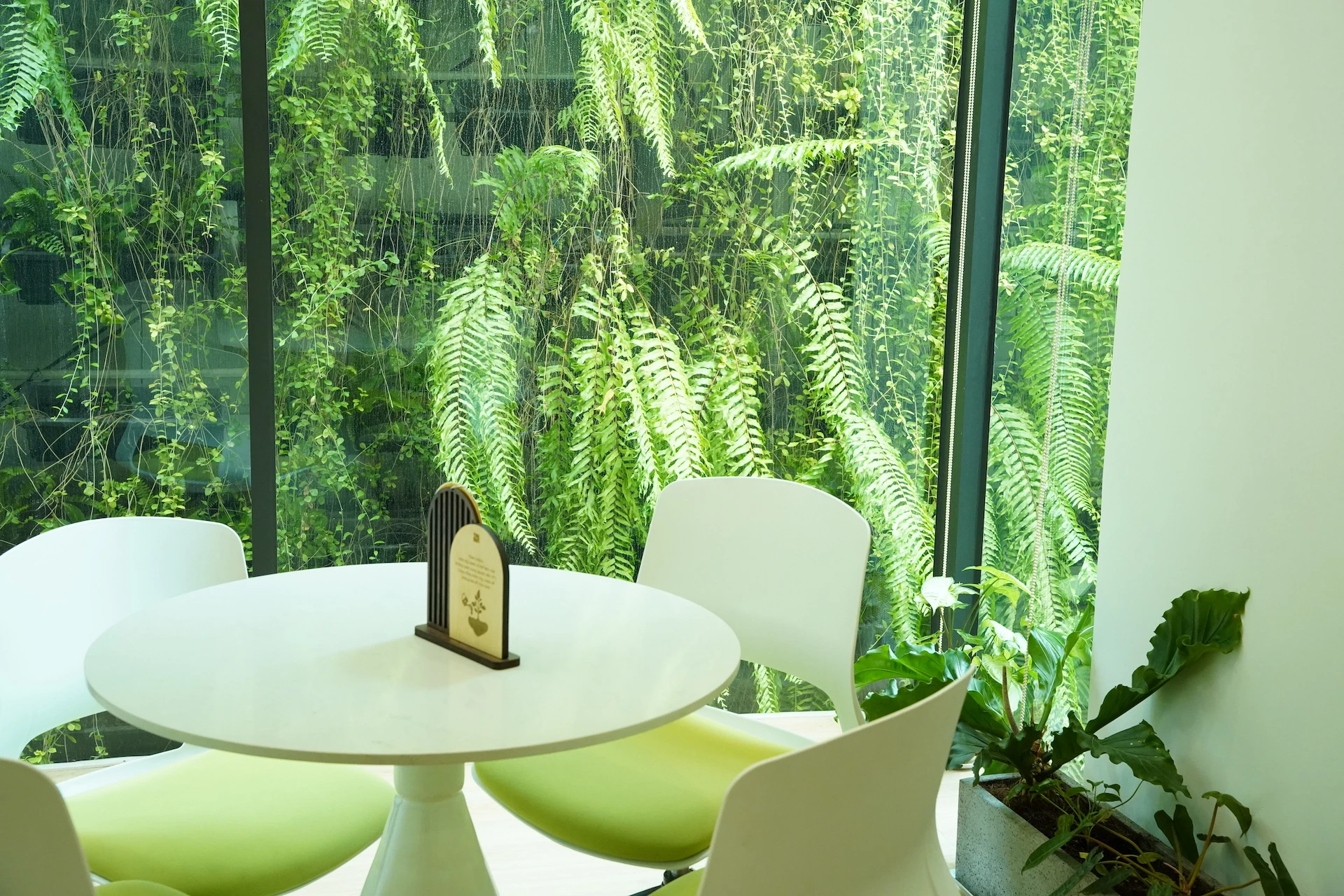 Văn phòng ảo có hợp pháp không? Giải đáp mới nhất 2025 3 dich vu phong hop tini coworking