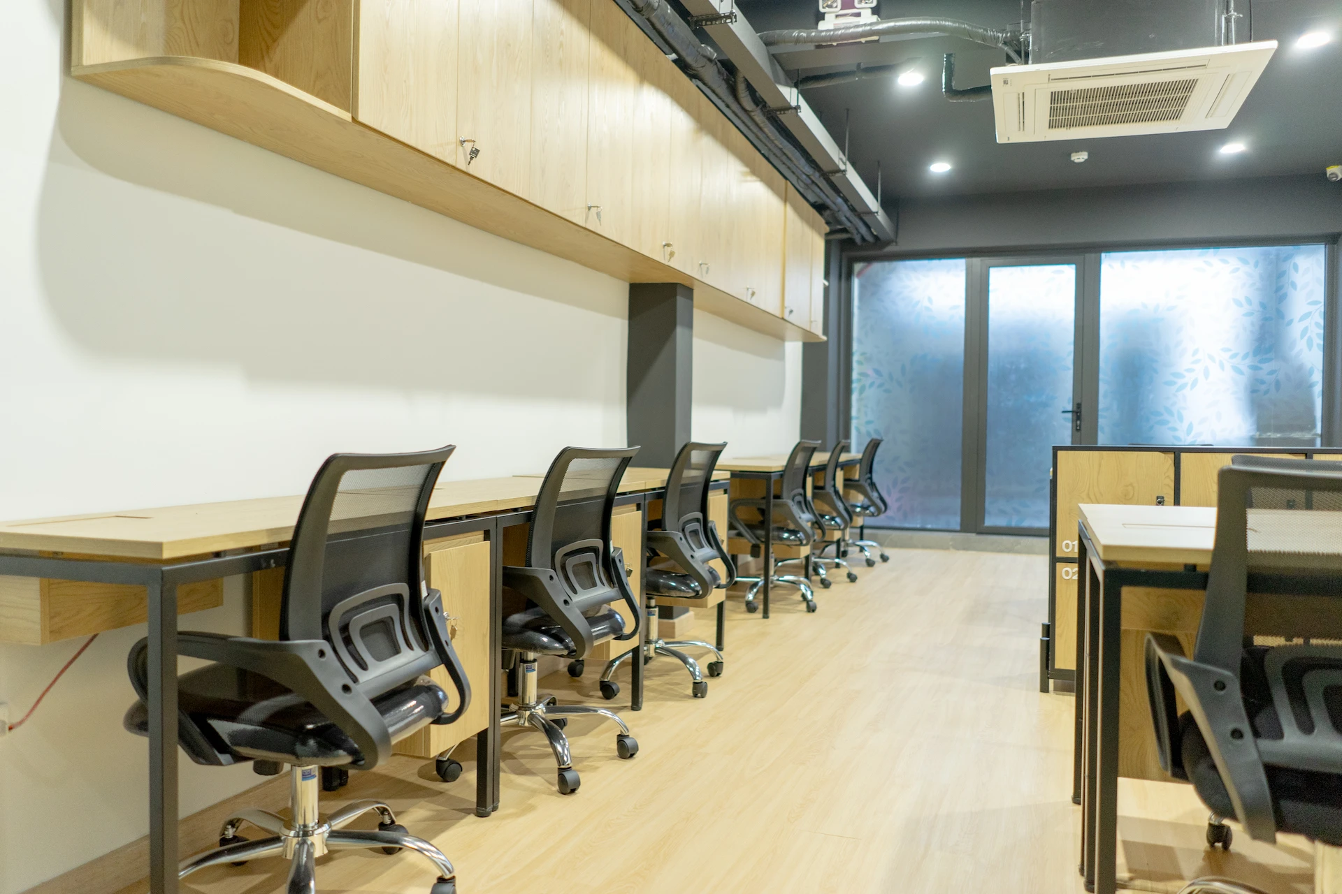 dich vu phong studio tini coworking