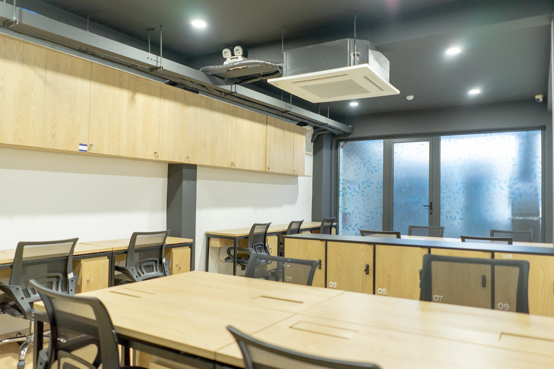 dich vu phong studio tini coworking