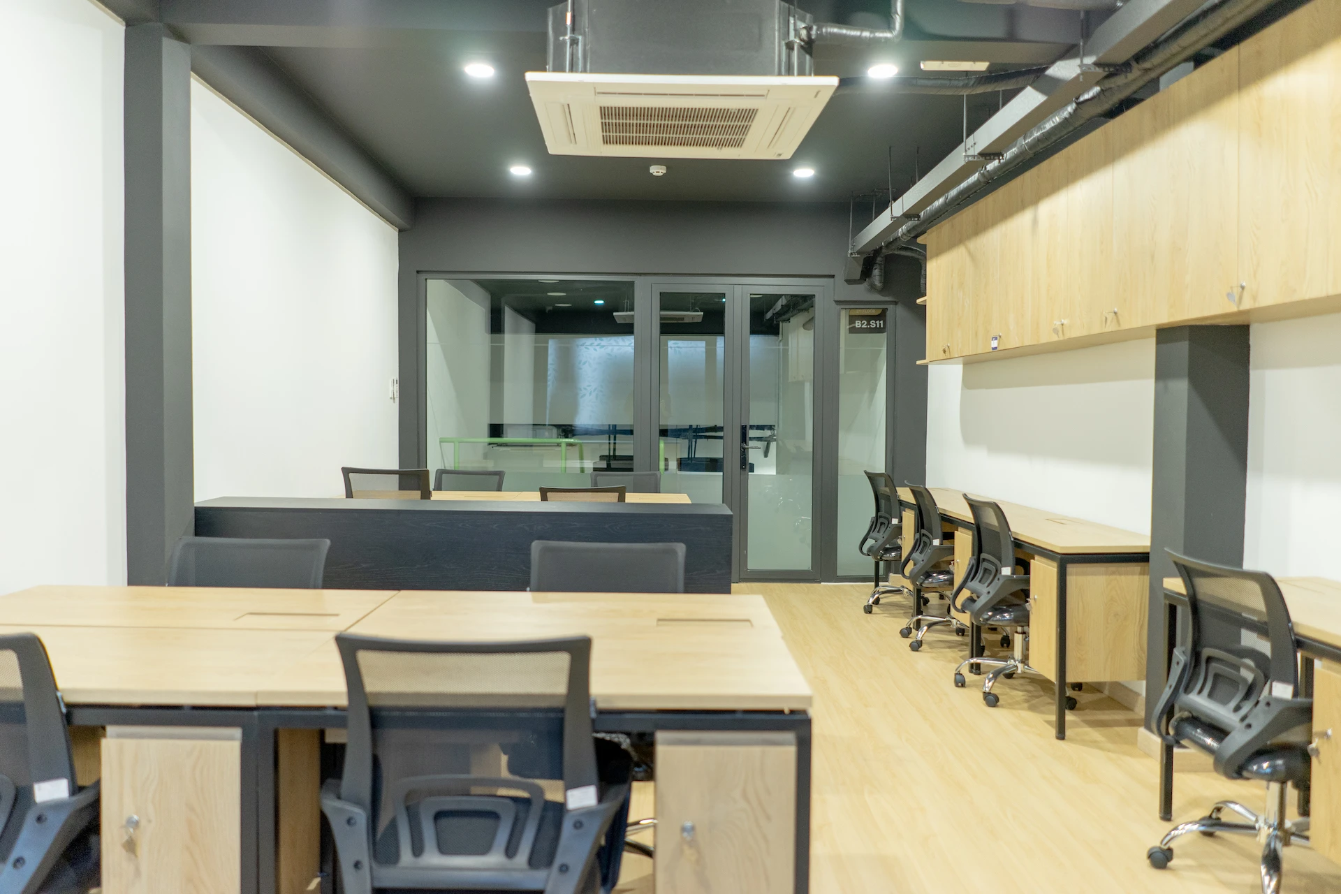 dich vu phong studio tini coworking