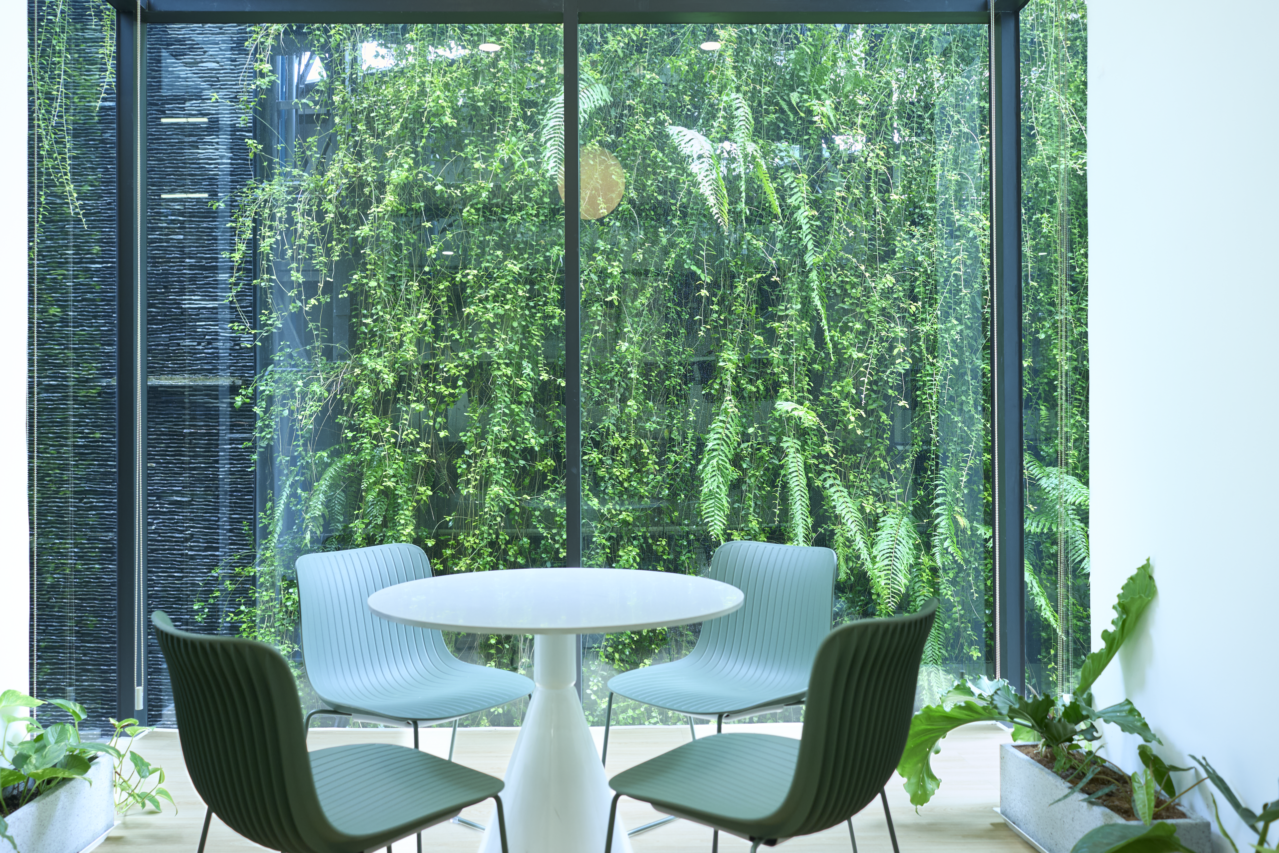 coworking-co-phu-hop-lam-viec-lau-dai-khong (5) coworking-co-phu-hop-lam-viec-lau-dai-khong (5)