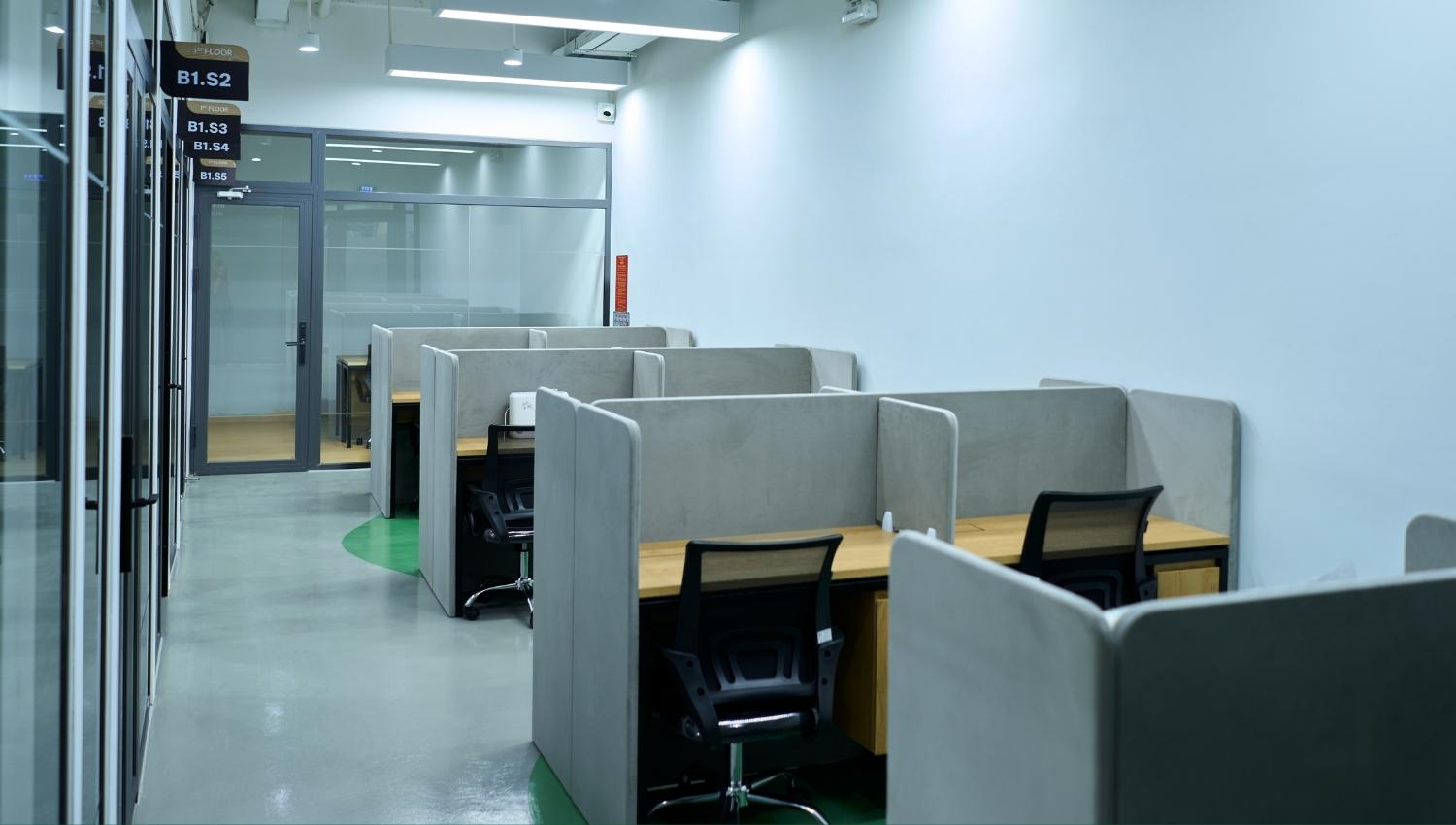 hot-desk-la-gi